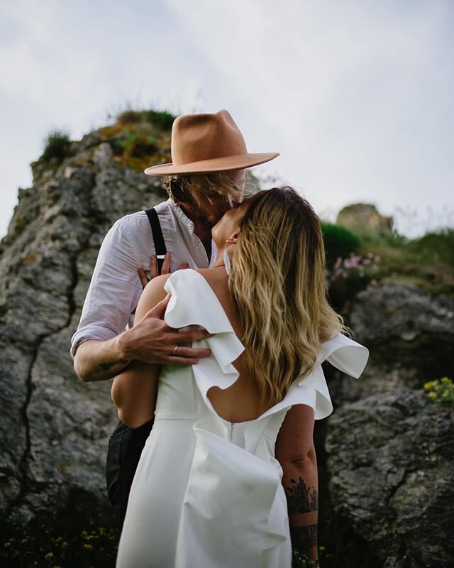 Epic locations with amazing couples equal the perfect pairing! If you are looking for some location inspiration, I've a list of some incredible locations in Ireland which are perfect for a proposal on my blog. Feel free to share with any partners who