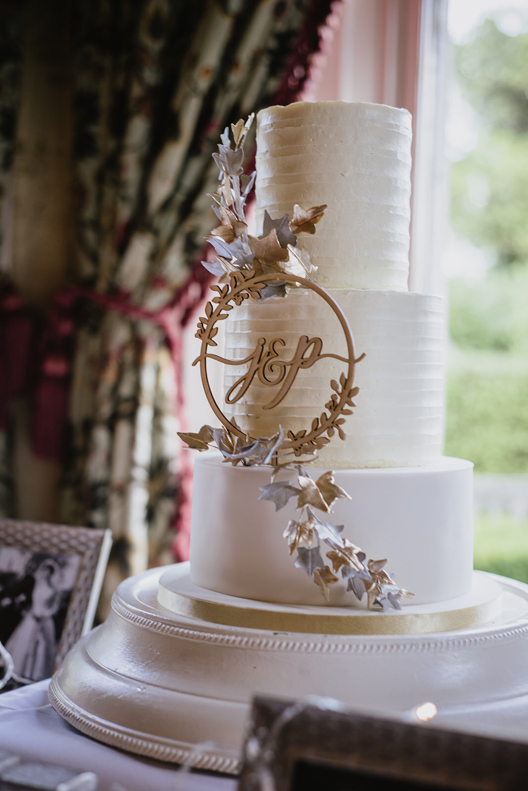 wedding cake from best Irish wedding vendors